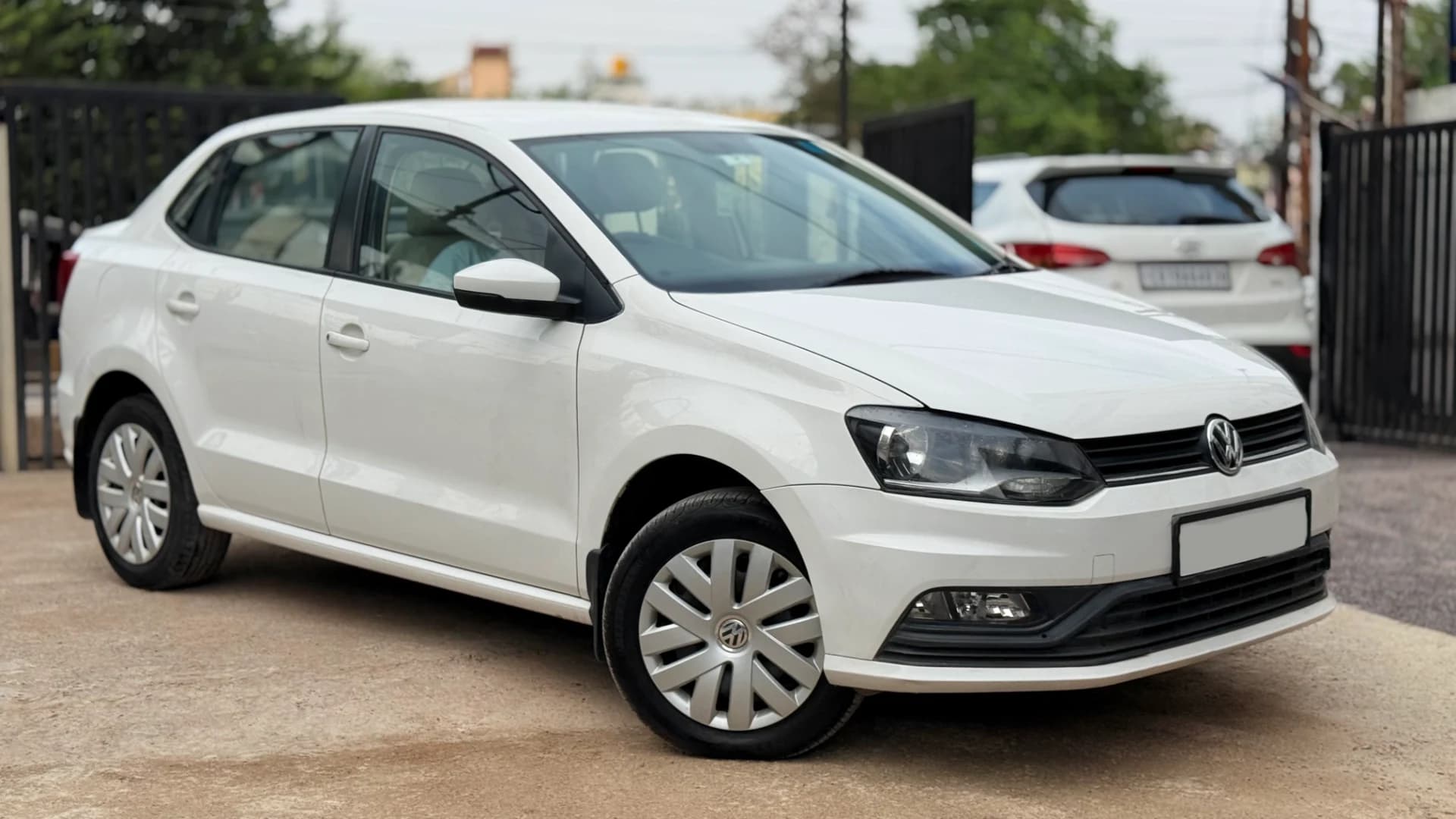Volkswagen Ameo photograph