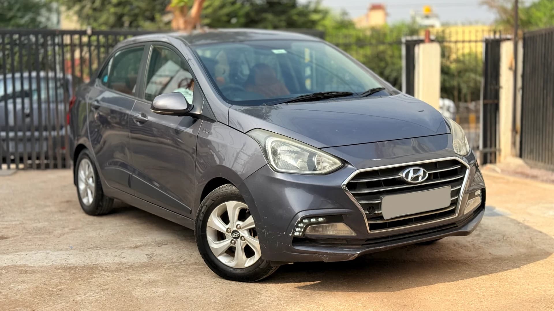 Hyundai Xcent photograph